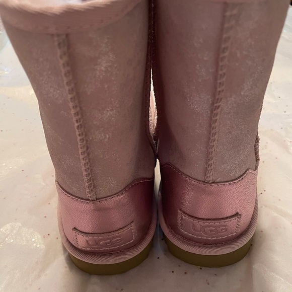 Ugg boots for big girls - Picture 4 of 7